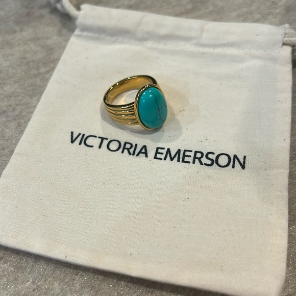 Victoria Emerson Jewelry - NEW Victoria Emerson Statement Ring Size 9 faux turquoise gold tone